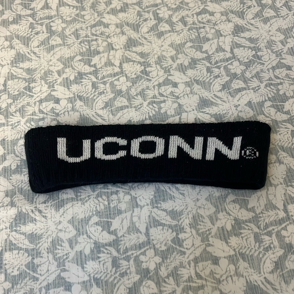 Vintage UConn knit ear warmer headband